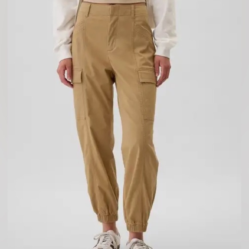 NWT GAP Women Relaxed Fit Cargo Jogger Pants XL Tall Brown Beige